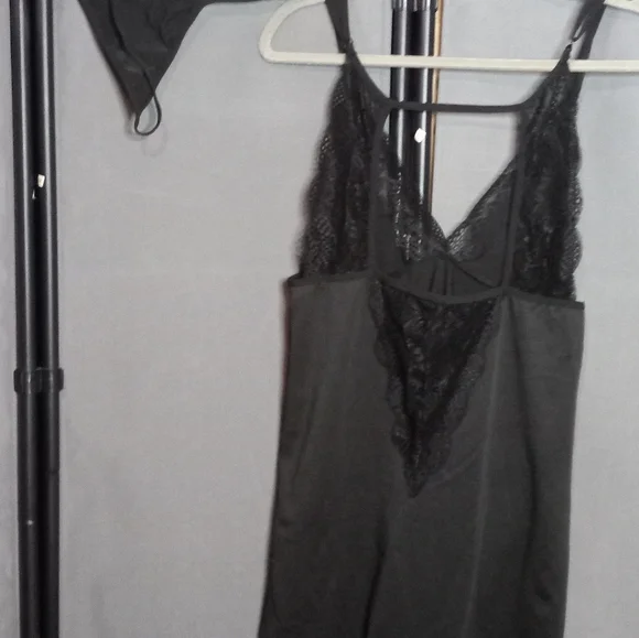 2 Peice Black Lingerie Set- medium - Picture 9 of 9